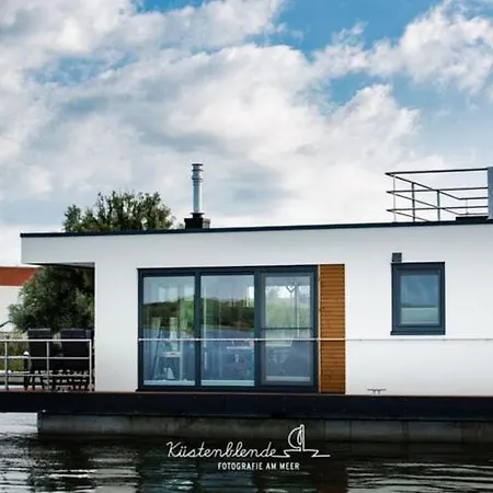 Hotel na wodzie Houseboat In Damgarten *